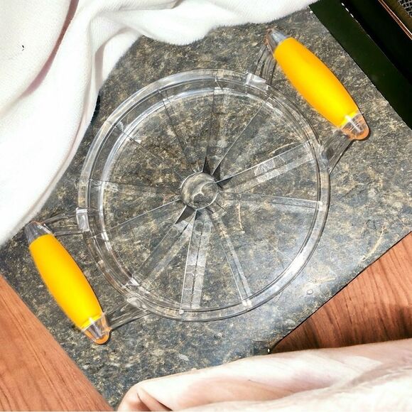 Slicer ๐ Rare Find Elegant Lucite and Stainless Steel Pie Melon Farmhouse HP - Picture 6 of 13
